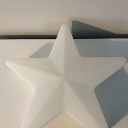 Large Light Up Star With Remote