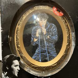 Elvis Musical ornament
