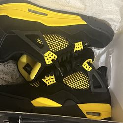 Jordan 4 Yellow Thunder