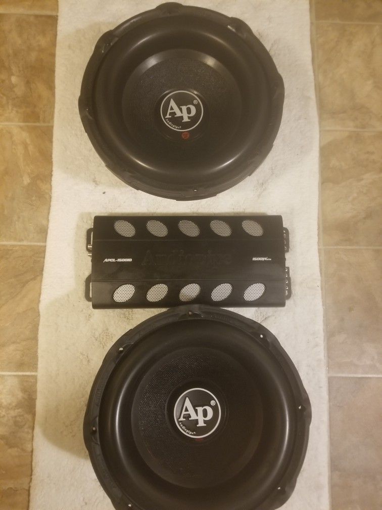 Audiopipe Txx Bd2 12's Competition Subwoofers And Audiopipe Class D 1500 watt Monoblock Amp