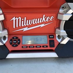 Milwaukee Jobsite Radio 
