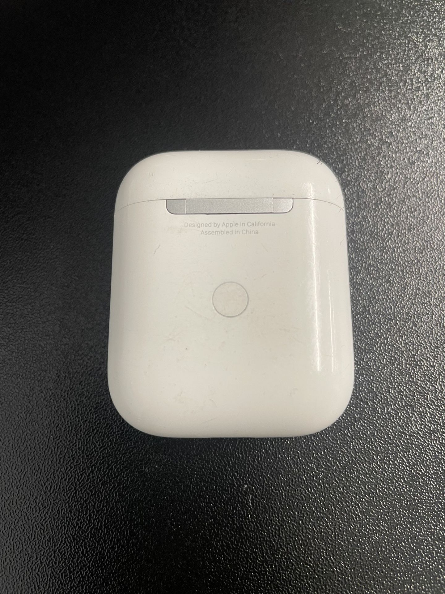 Apple AirPods (Case Only)