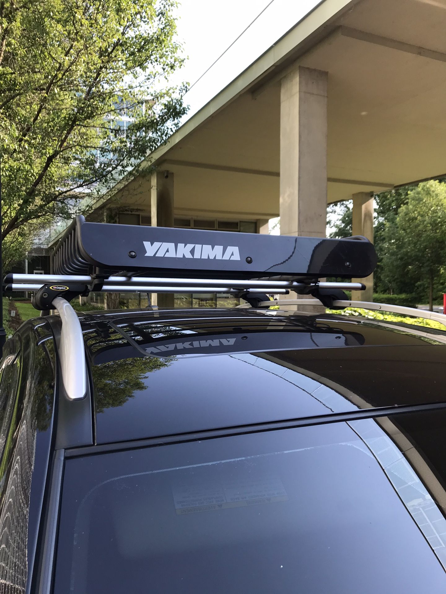 YAKIMA CARGO BASKET