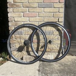 Shimano R500 Wheel set 