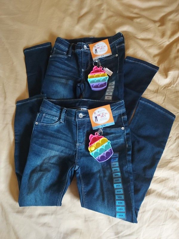 Lot Of 2 Members Mark Girls Favorite Knit Denim Jeans Sizes 4/5, & 6/6X Nwt