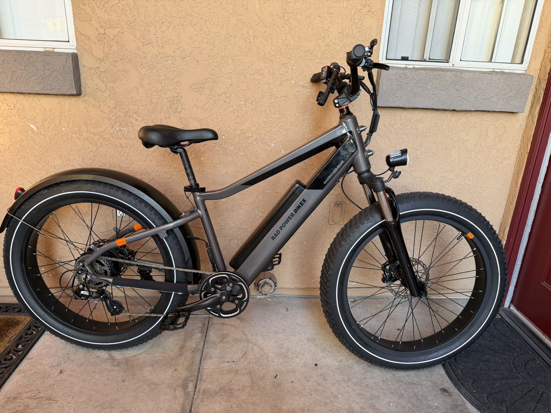 Electric Bike RadRover 6 Plus (CASH ONLY) -> BEST OFFER TAKES IT ...
