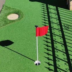 Artificial Grass Puttingreen Red Flags ⛳️ $15 Each 