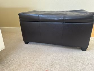 Ottoman w/storage