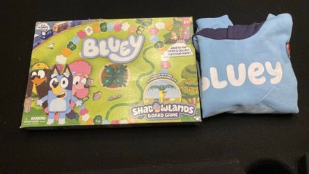 Bluey Kids Gift Bundle – Shadowlands Board Game + Hoodie Size 7/8