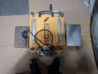 DEWALT 13in wood Planer