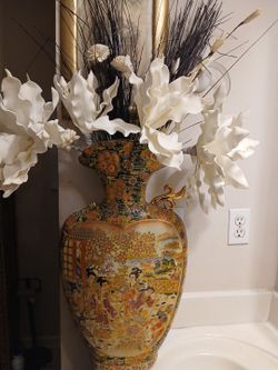 Large Beautiful China Vase Artifical Flowers 