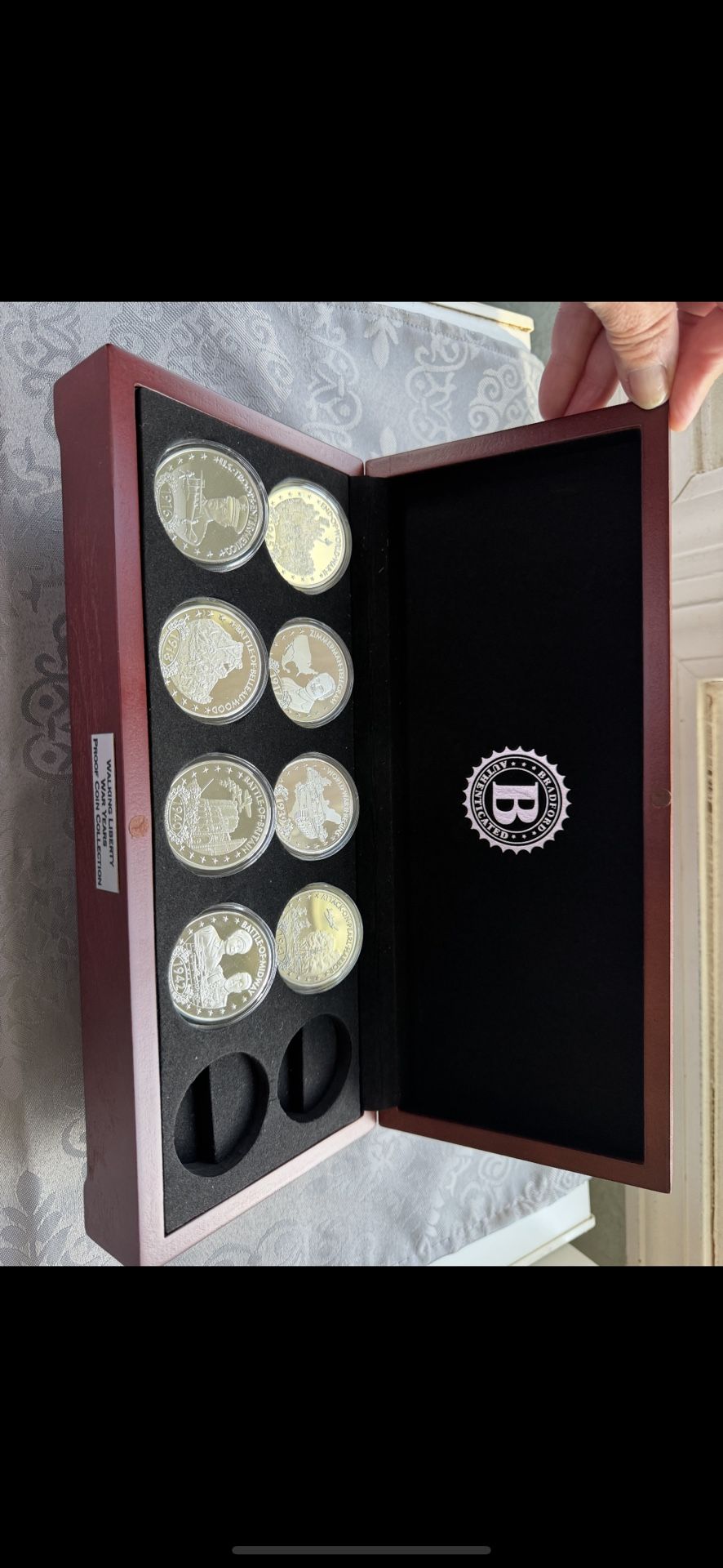 BRADFORD EXCHANGE: Walking Liberty War Years, 99.9% silver plated, proof, 8/10