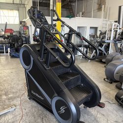STAIR MASTER 10 SERIES 10G GAUNTLET W/LCD, STAIRMASTER, STEP MILL, COMMERCIAL GYM EQUIPMENT 
