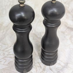 Peugeot Paris Salt & Pepper Grinder Set 9” (22cm) Wood Black Made in France