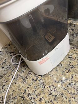Baby bottle sterilizer and dryer