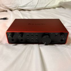 Focusrite Scarlett 2i2 4th Gen USB audio interace