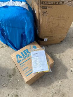 White bounce inflatable
