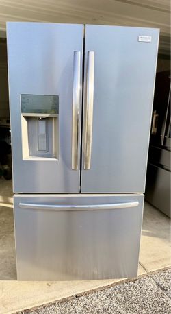 Frigidaire Gallery 27.8 Cu.Ft. Capacity French Door Refrigerator