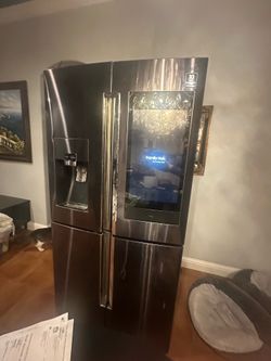Samsung Smart Fridge (Read desc.)