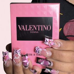 Valentino Perfume 