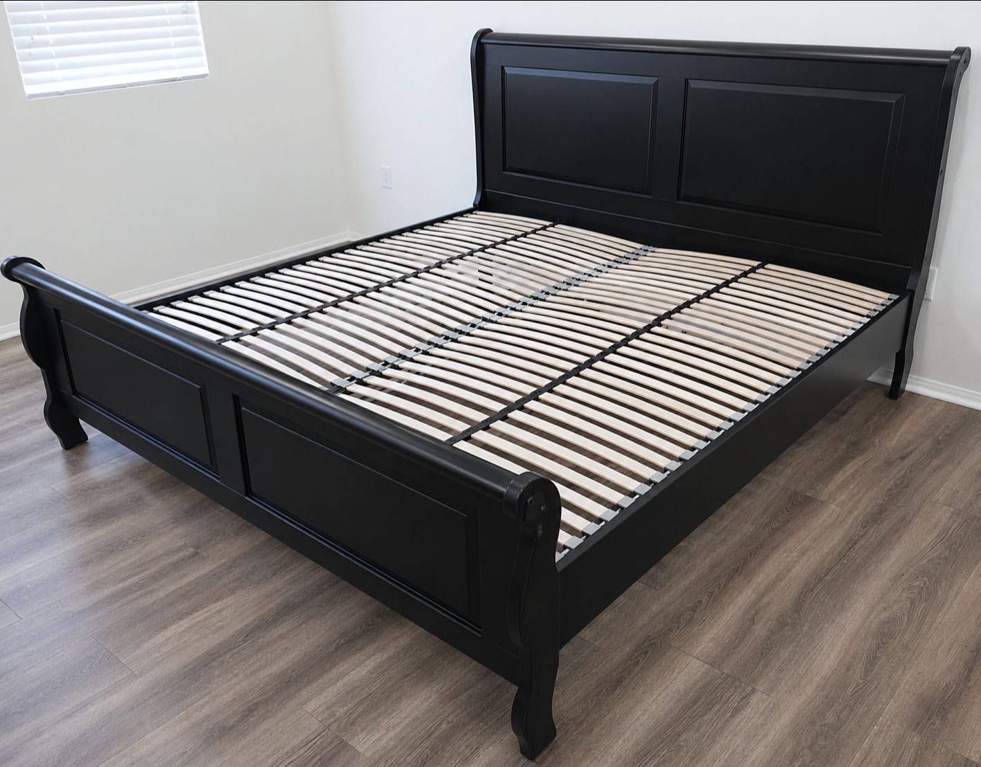 Very Nice King Ikea Hasselvika Sleigh Bed Frame w/ Lonset Slats