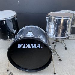 Tama Rockstar Series 4pc Drum Set 22-16-12-14” 