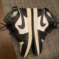 Air Jordan 1 Mid SE Panda Elephant Kids Size 13c FB9910-001 Mid Off Noir Black White Sneakers
