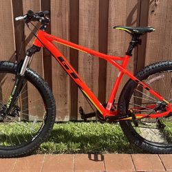GT Ricochet Plus Sport 27.5+ mountain bike -Large