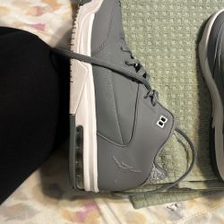 Kid Flights 3 Mid Top Sneaker Jordan’s 