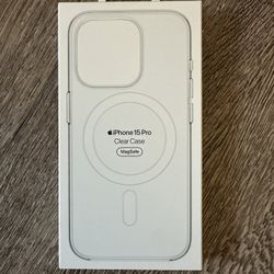 Apple iPhone 15 Pro MagSafe Clear Case