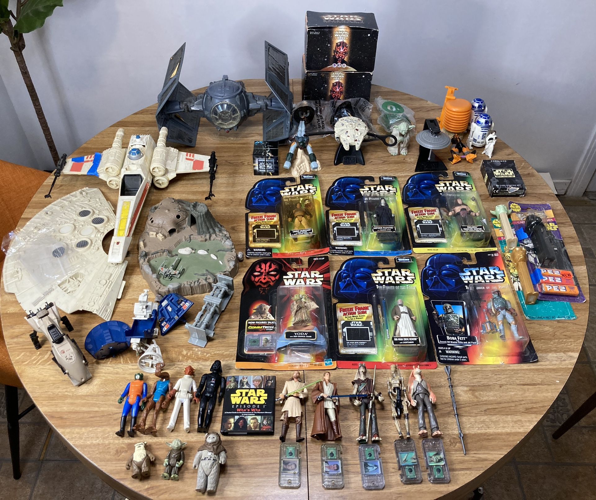 Huge Hasbro & Kenner (vintage) Star Wars Toy Collection