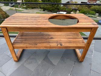 Big Green Egg Solid Acacia Wood Table + Cover
