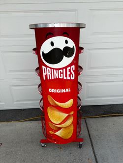 LIMITED EDITION PRINGLES DISPLAY