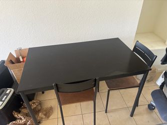 Table + 2 Chairs