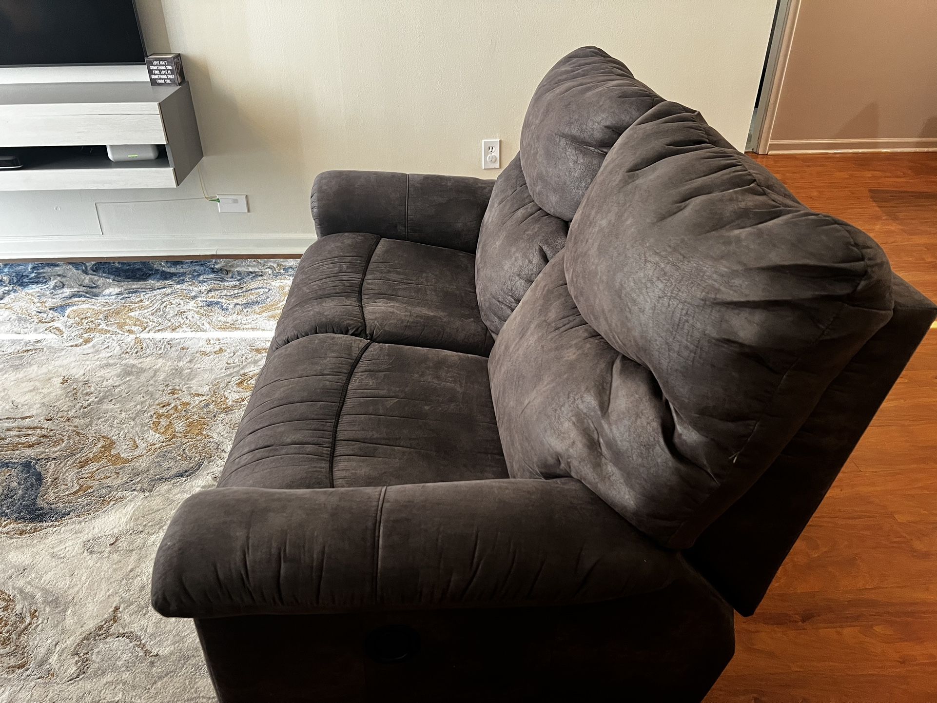 Lazyboy Loveseat Great Condition