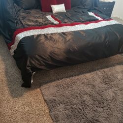 KING STAGGING SET COFFEE TABLE