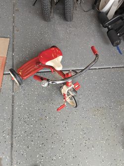 Radio Flyer trycle
