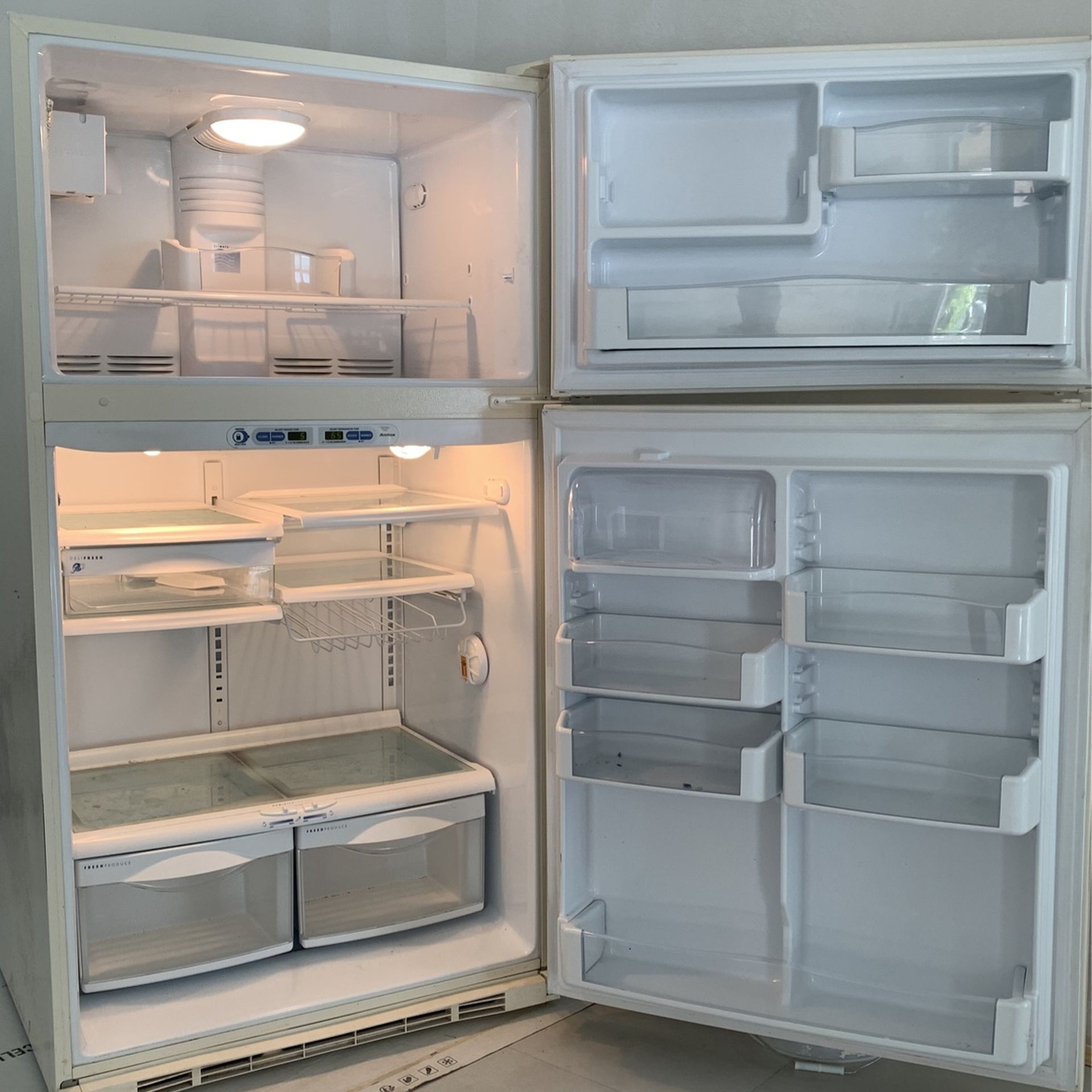 Refrigerator GE Profile Ártica for Sale in Pembroke Pines, FL OfferUp