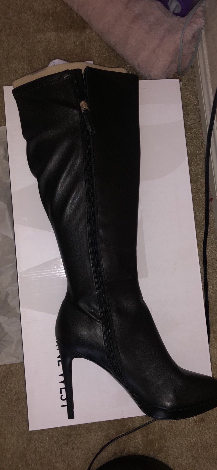 Nine West leather boots size 10 1/2 (BRAND NEW)