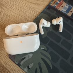 Apple AirPods Pro 2