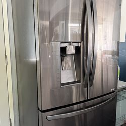 LG 36" Counter-Depth French Door Fridge – Compressor Warranty until 2028!