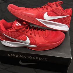 Nike Sabrina 2