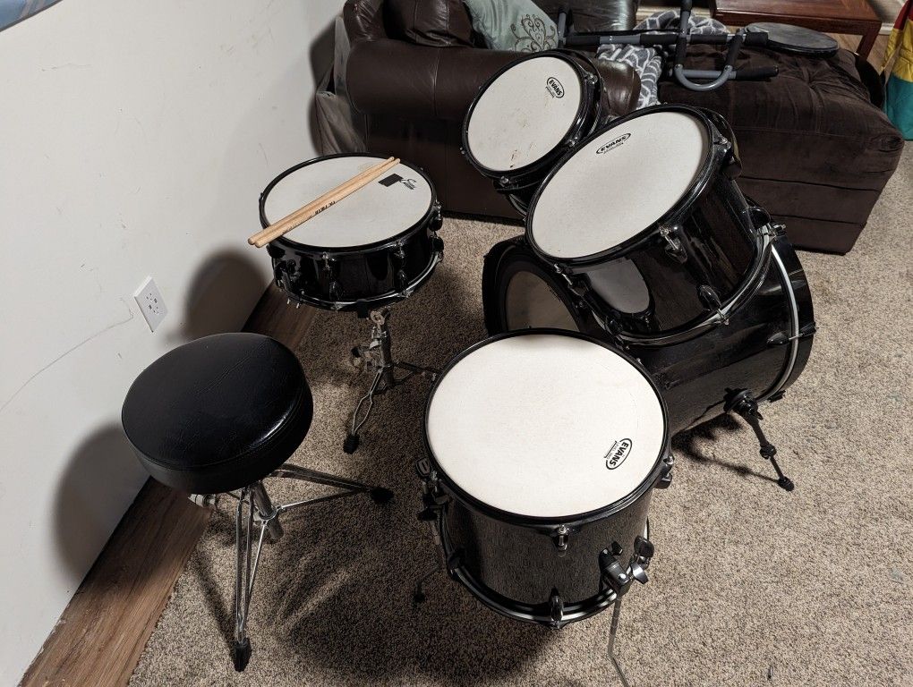 Sound Percussion Drum Set With Evans Heads, No Cymbals Or Stands Included