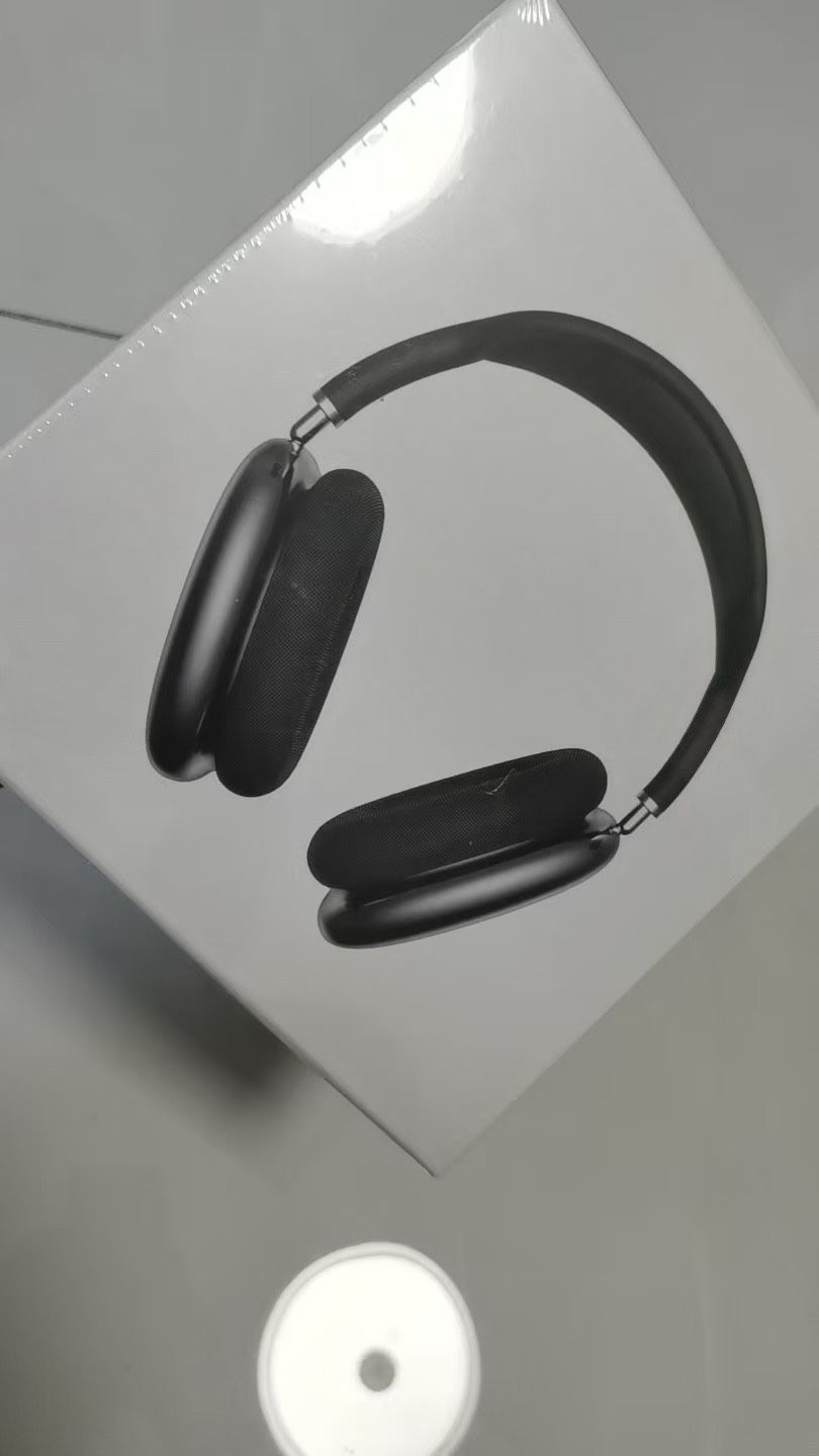 AirPod Pro Max