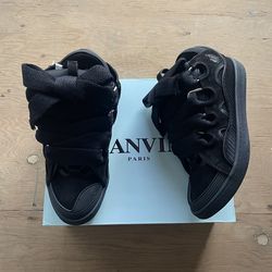 Lanvin Curbs