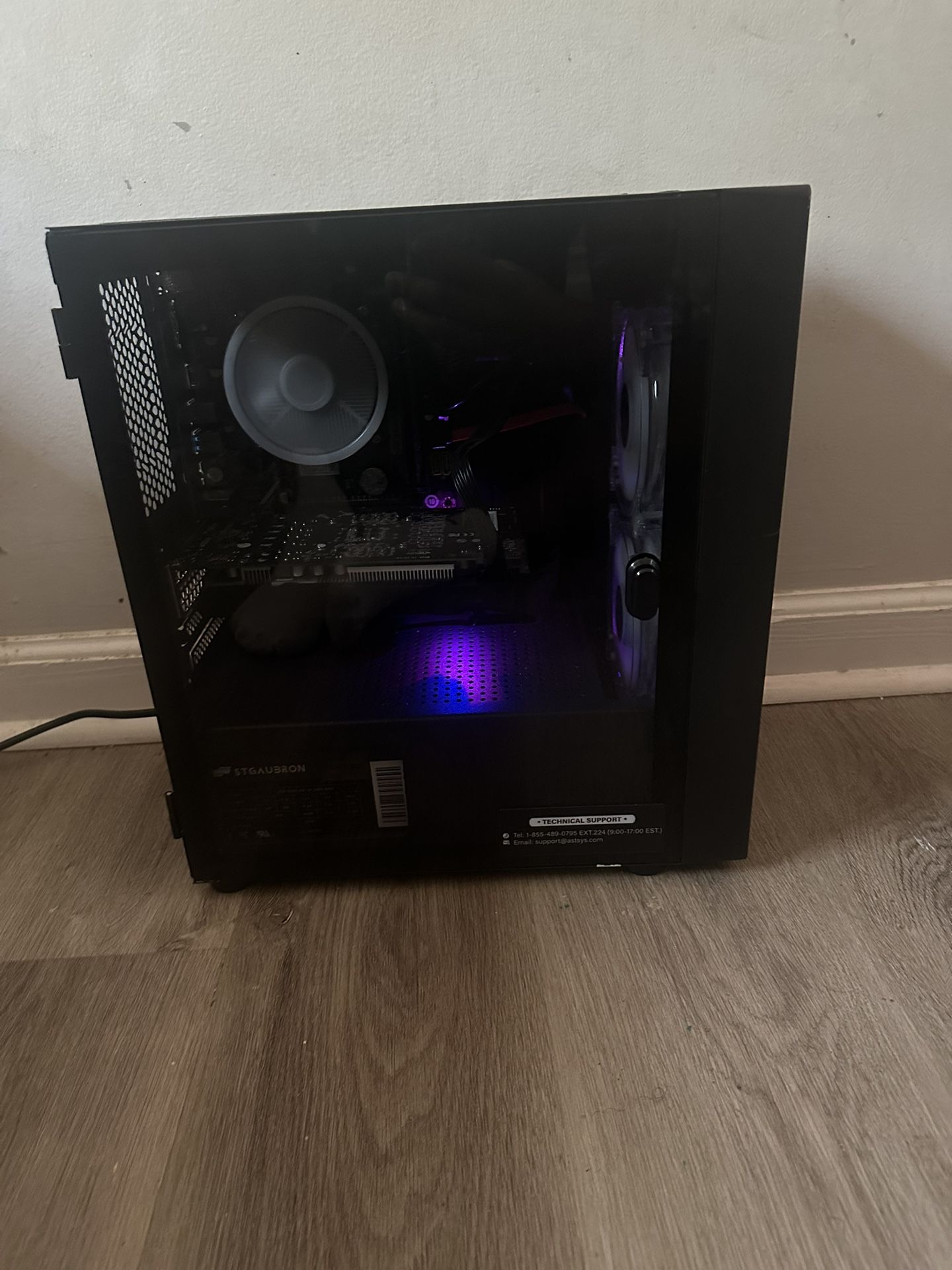 STGaubron gaming pc