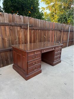 Homeworks Sligh Home office furniture desk