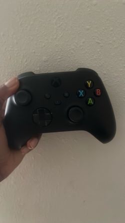 Black Xbox controller