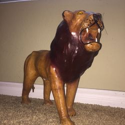 Lion figurine animal statue