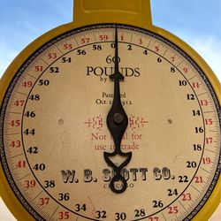 Vintage Hanging Scale (yellow)